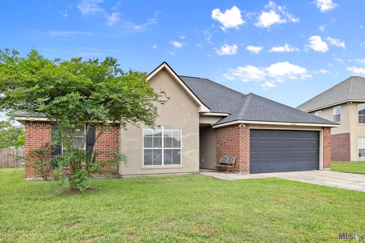 38437 Highland Terrace Ave, Denham Springs, LA 70706 - #1