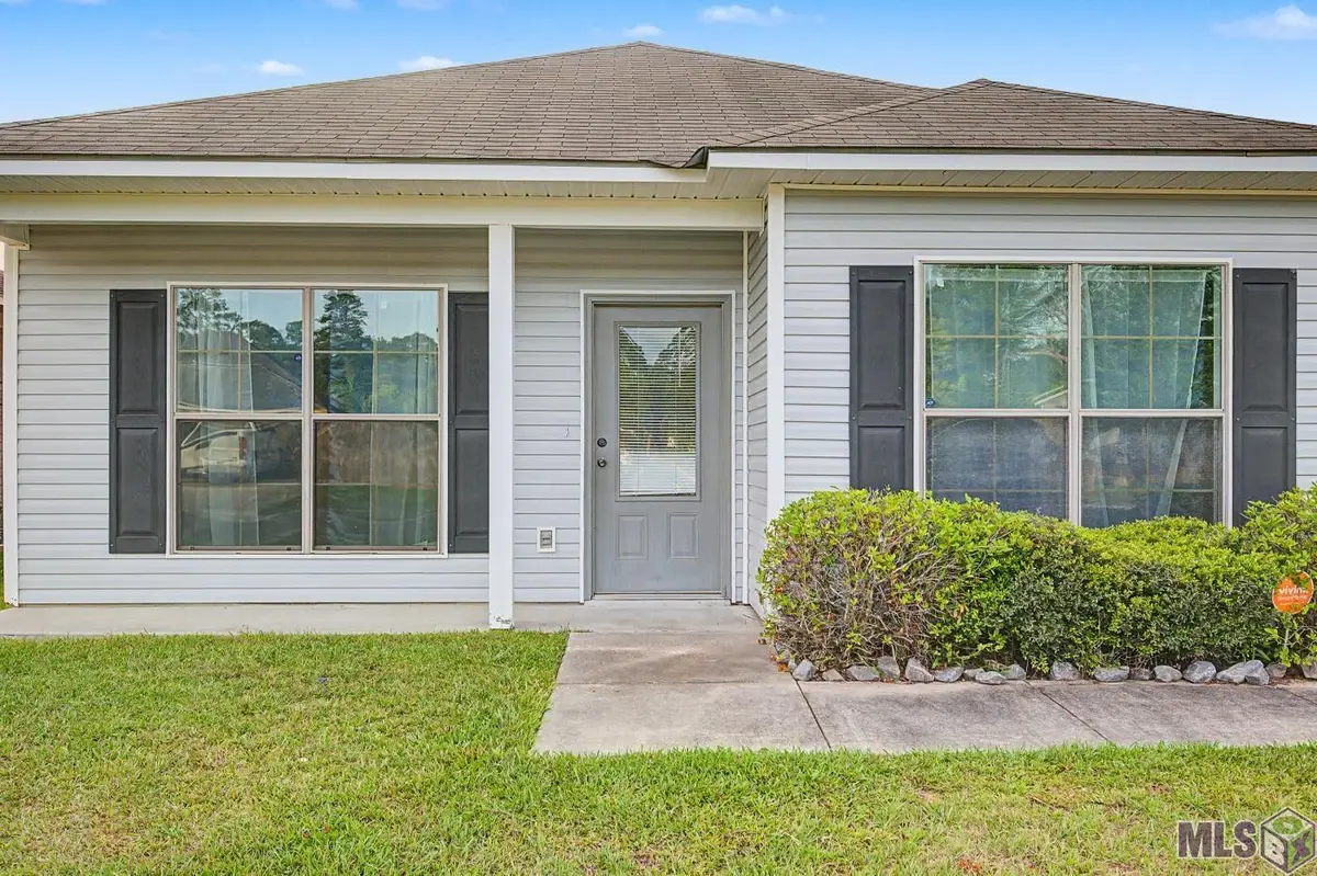 32453 Lake Pointe Blvd, Denham Springs, LA 70726 - #1