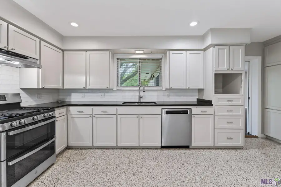 4835 Newell St, Zachary, LA 70791 - #2