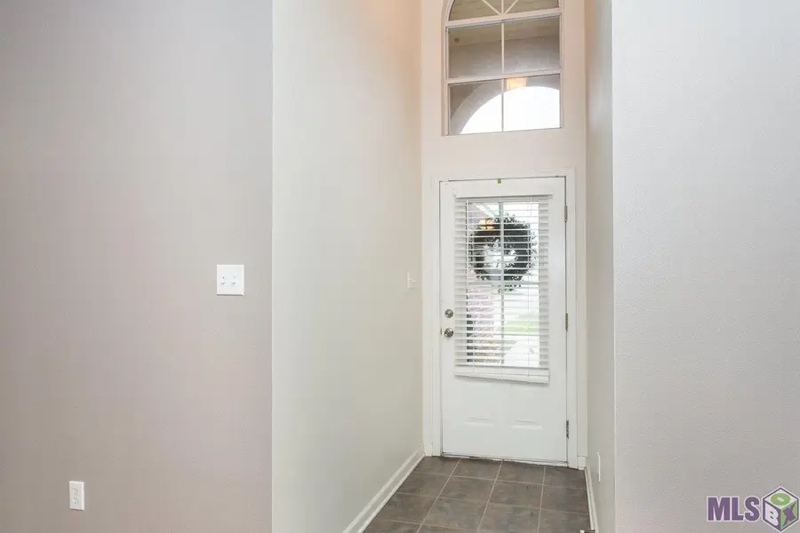 23879 Southpoint Dr, Denham Springs, LA 70726 - #3
