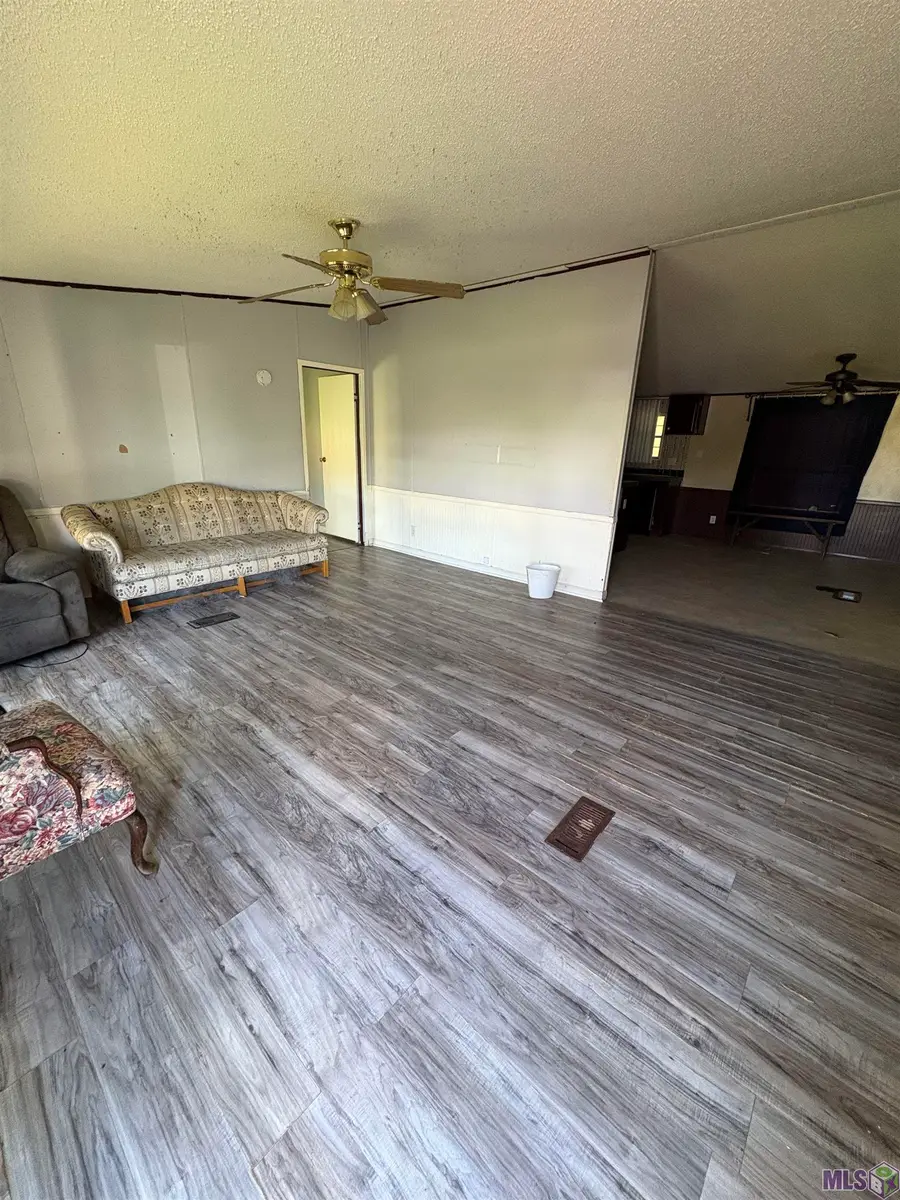 9949 King Arthur Ave, Denham Springs, LA 70706 - #3