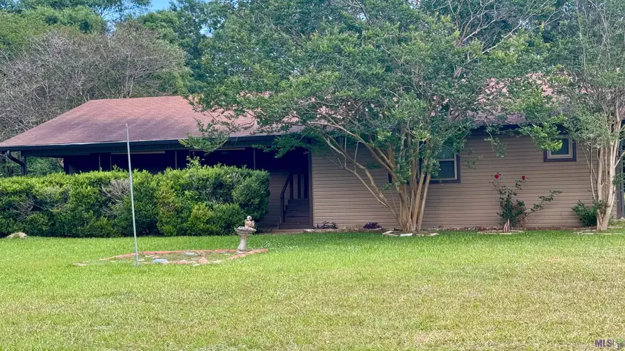 15212 Crystal Dr, Pride, LA 70770 - #2