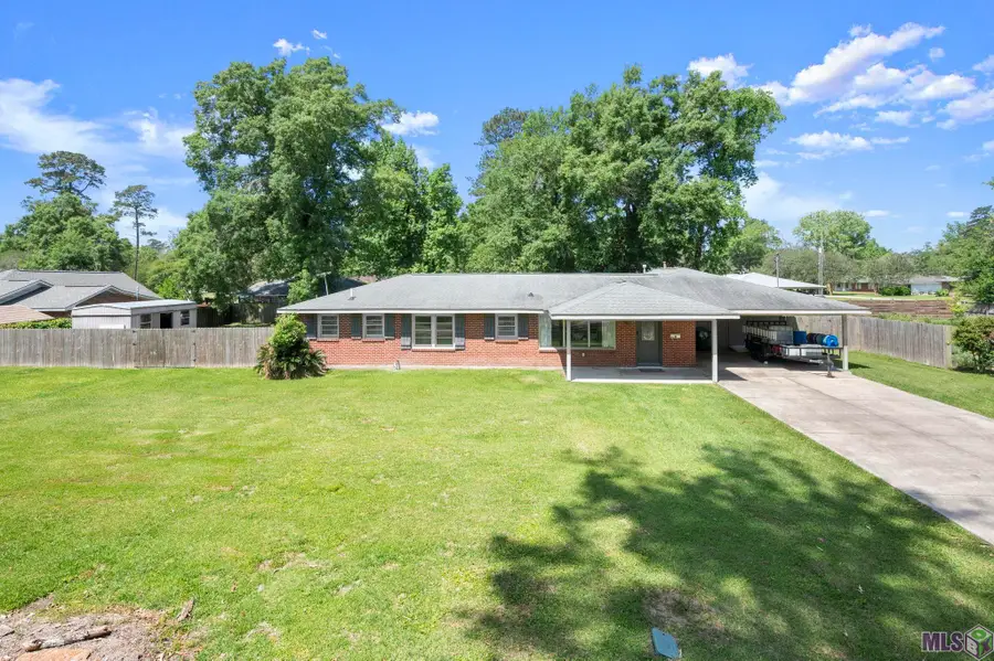809 Poplar St, Denham Springs, LA 70726 - #2