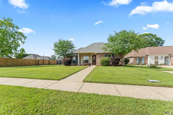 2455 Shady Bend Ct, Zachary, LA 70791