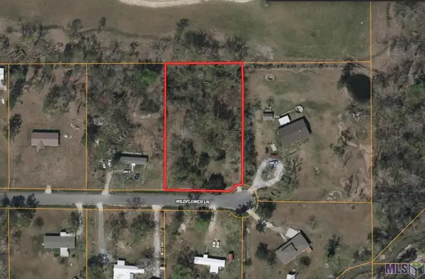 360 Wildflower Ln, Lake Charles, LA 70611