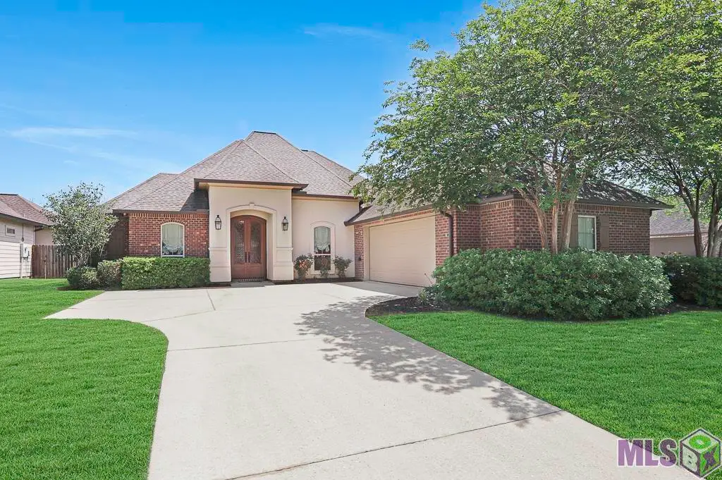 18387 Hidden Ridge Ct, Prairieville, LA 70769 - #1