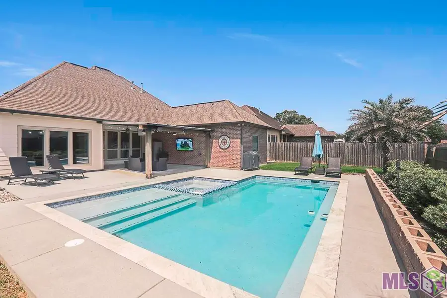 18387 Hidden Ridge Ct, Prairieville, LA 70769 - #2