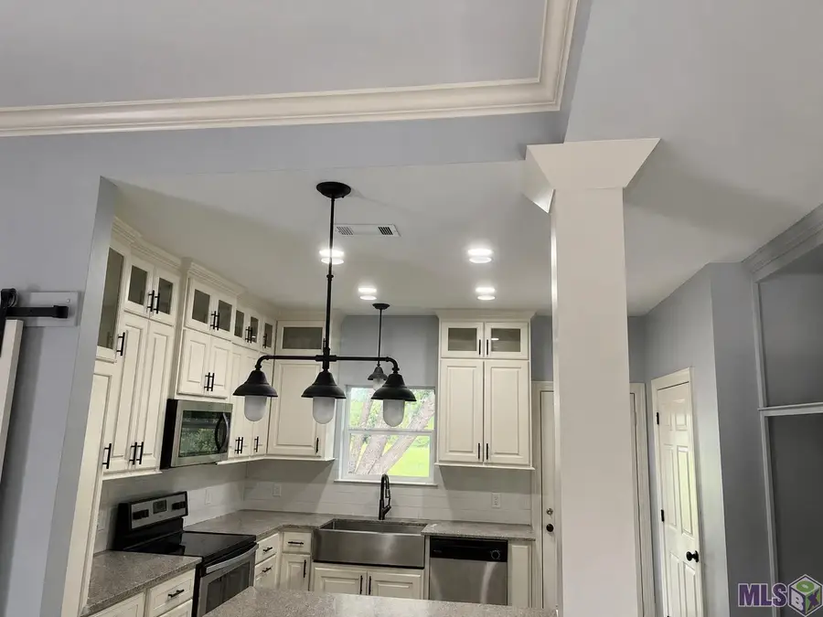 2734 S Faircrest Ct, Baton Rouge, LA 70816 - #3