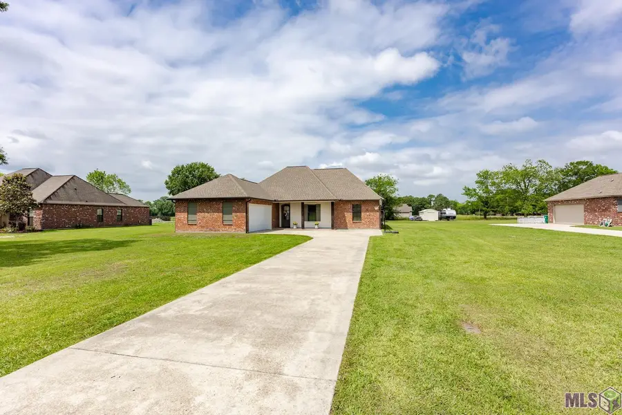 6785 Lone Oak Dr, Erwinville, LA 70729 - #2