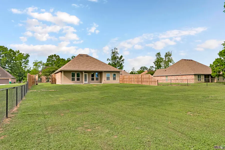 3250 Orleans Quarters Dr, Brusly, LA 70719 - #2