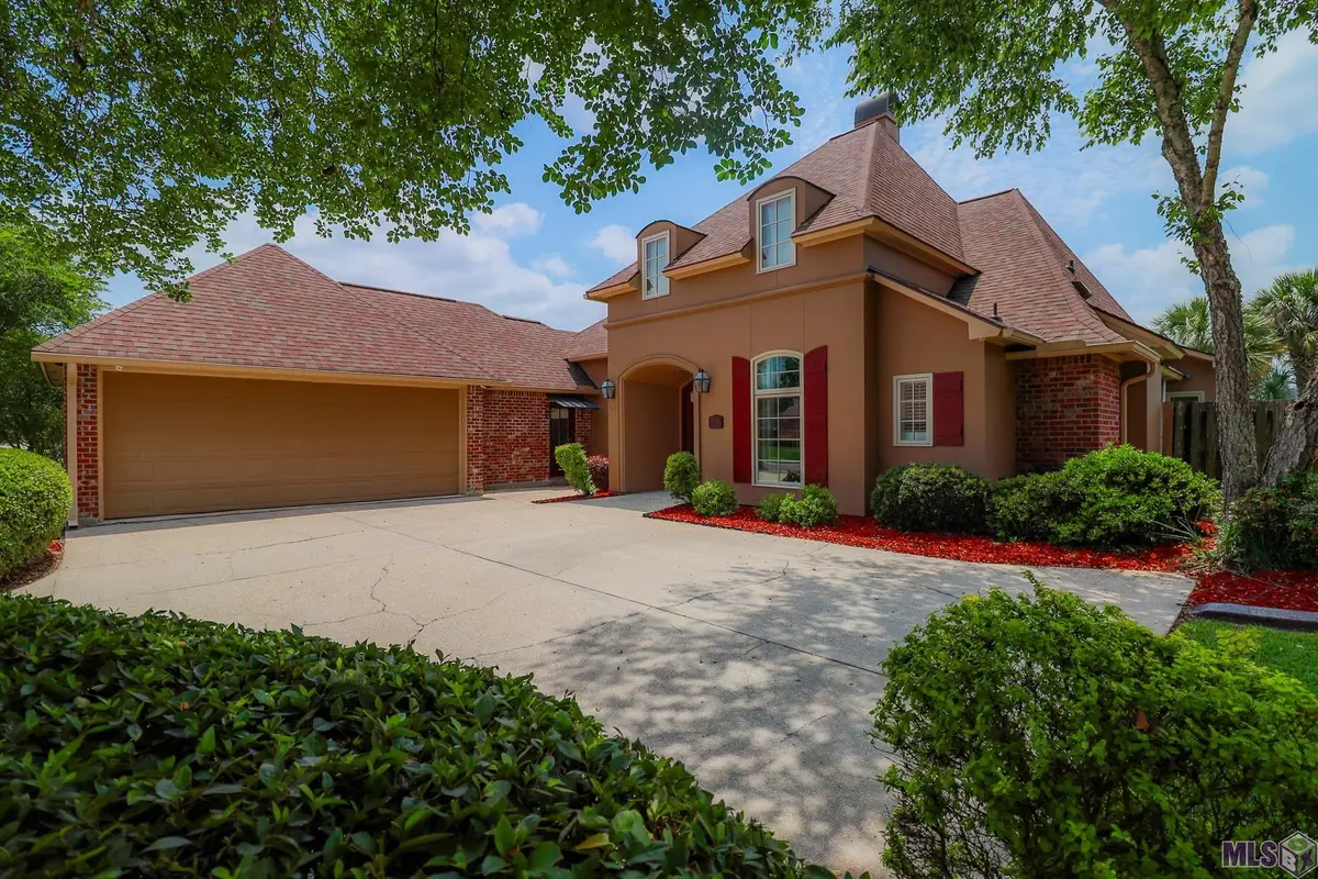 18436 Lake Stream Dr, Greenwell Springs, LA 70739 - #1
