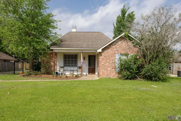16497 Jefferson Oaks Dr, Prairieville, LA 70769