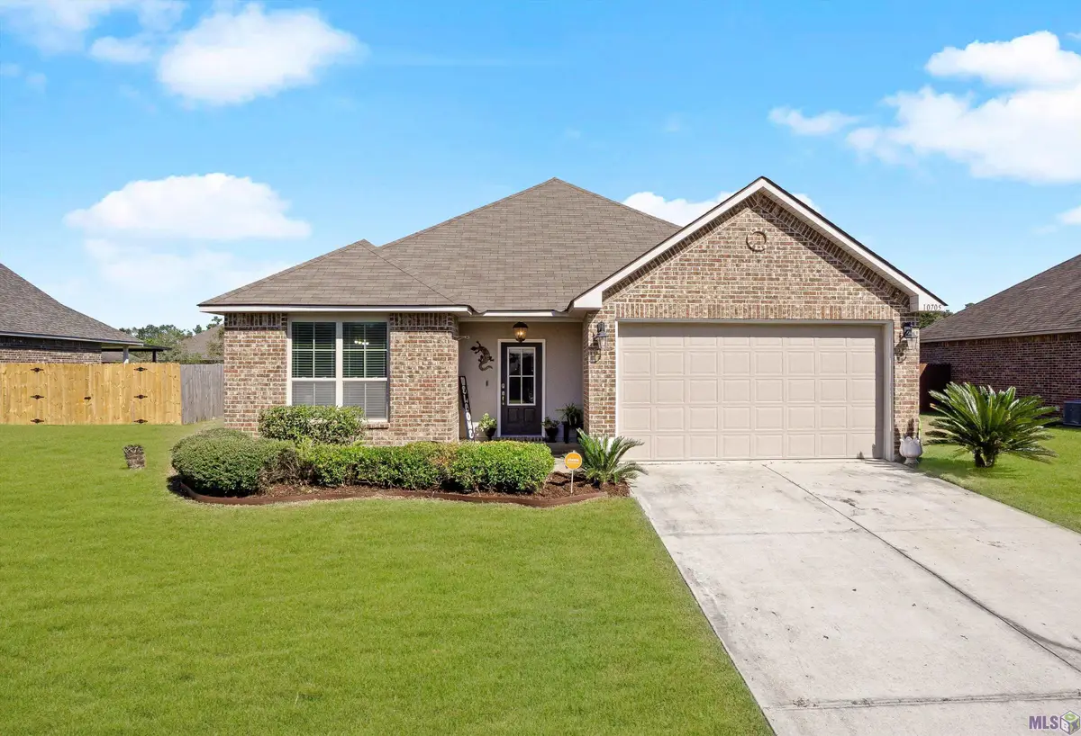 10705 Dodger Dr, Denham Springs, LA 70726 - #1