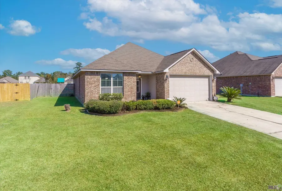 10705 Dodger Dr, Denham Springs, LA 70726 - #2