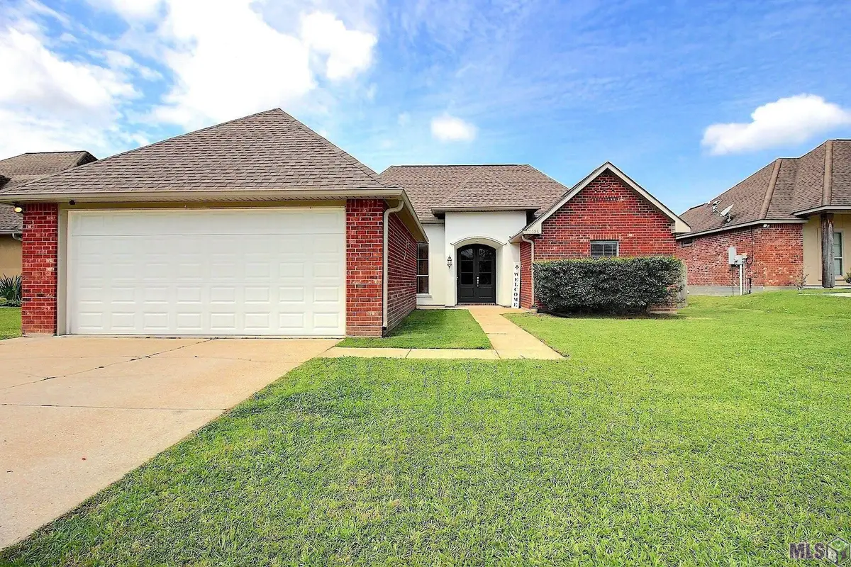 31025 Lake Spring Dr, Walker, LA 70785 - #1