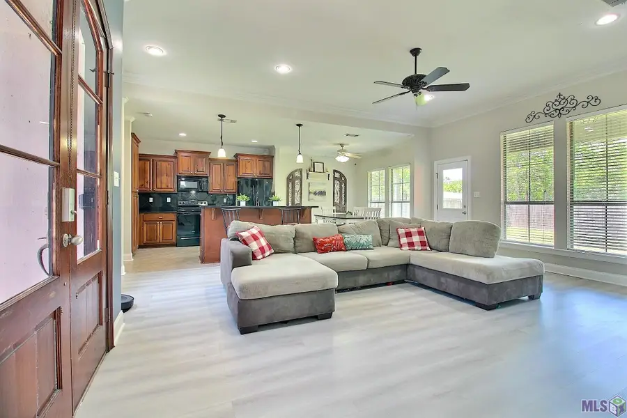 31025 Lake Spring Dr, Walker, LA 70785 - #3