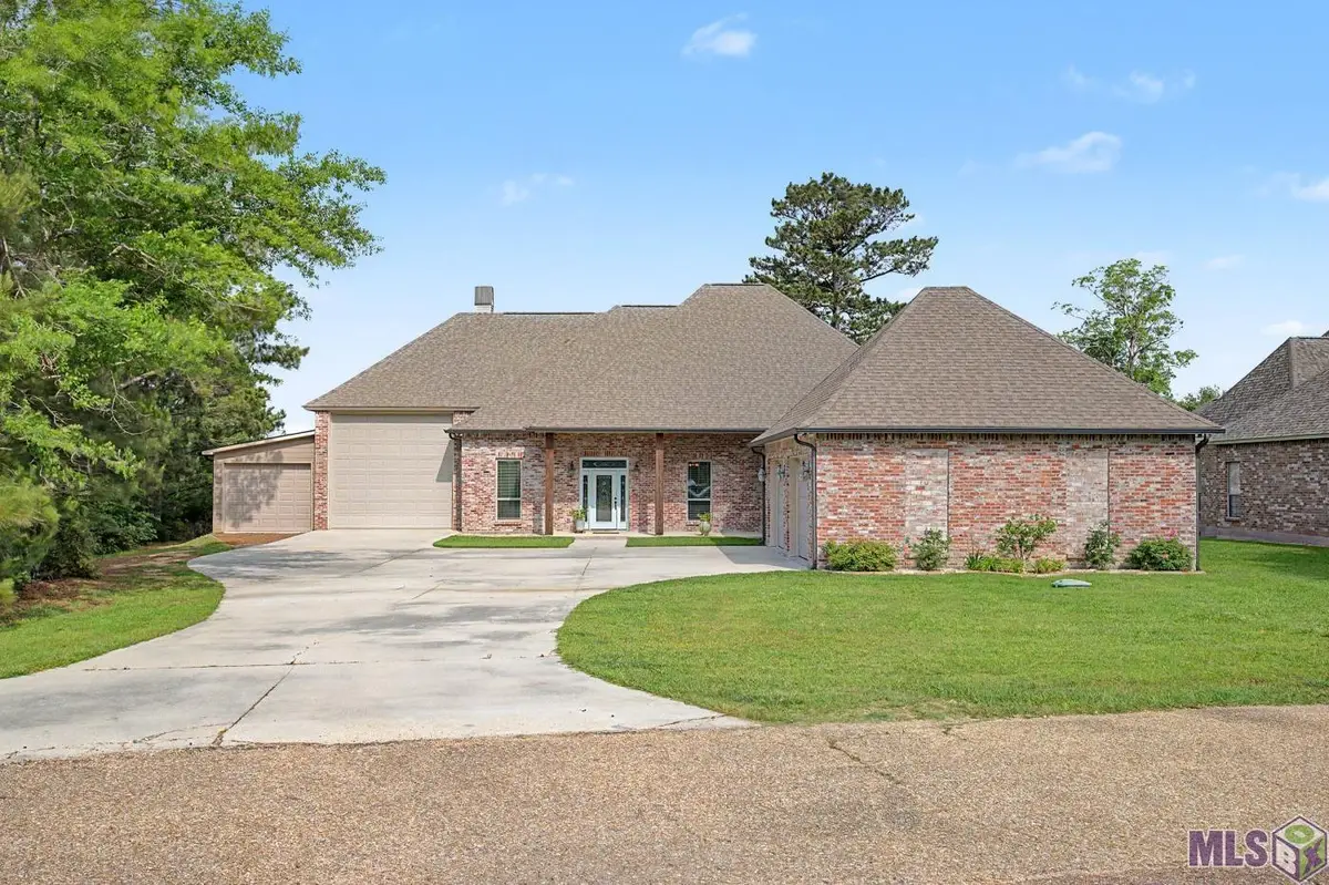 126 Serenity Dr, Denham Springs, LA 70706 - #1
