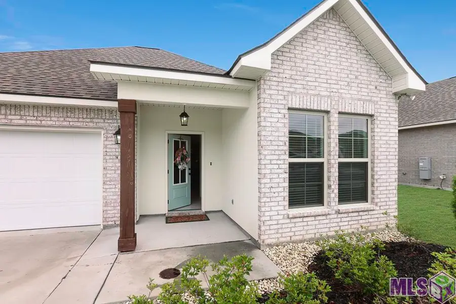 38404 Queen St, Prairieville, LA 70769 - #3
