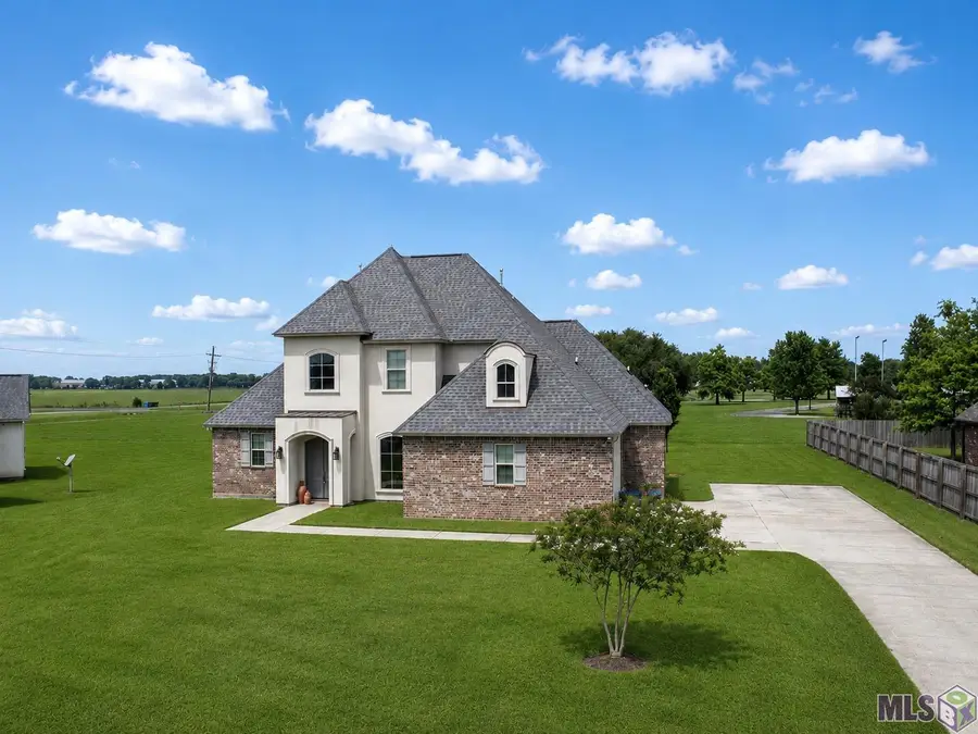 209 Amelia Ct, New Roads, LA 70760 - #2