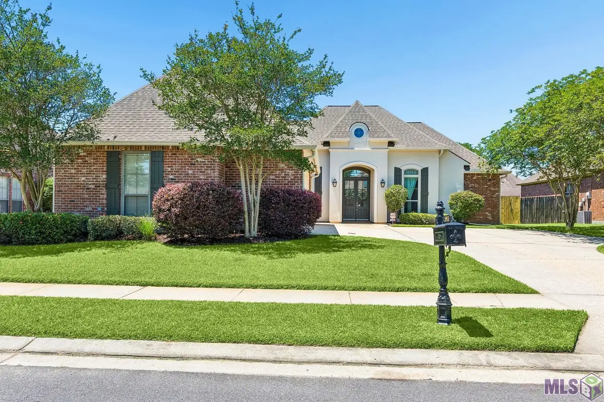 8910 Glenfield Dr, Baton Rouge, LA 70809 - #1