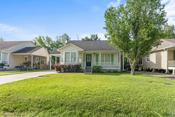 25400 Homestead Dr, Denham Springs, LA 70726