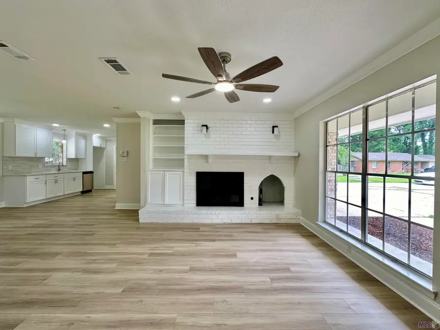 1003 S Augusta Ave, Gonzales, LA 70737 - #3