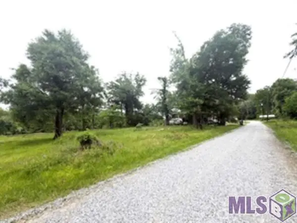19151 River Bend Rd, Maurepas, LA 70449