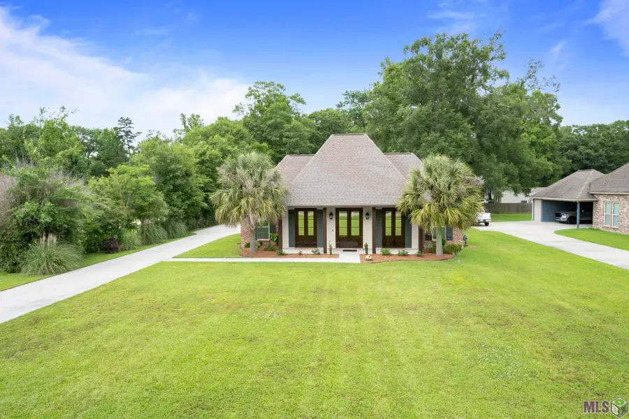 11067 Brown Rd, Denham Springs, LA 70726 - #2