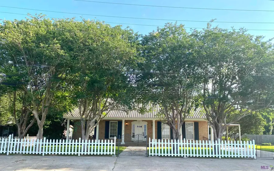 1009 E Main St, New Roads, LA 70760 - #2