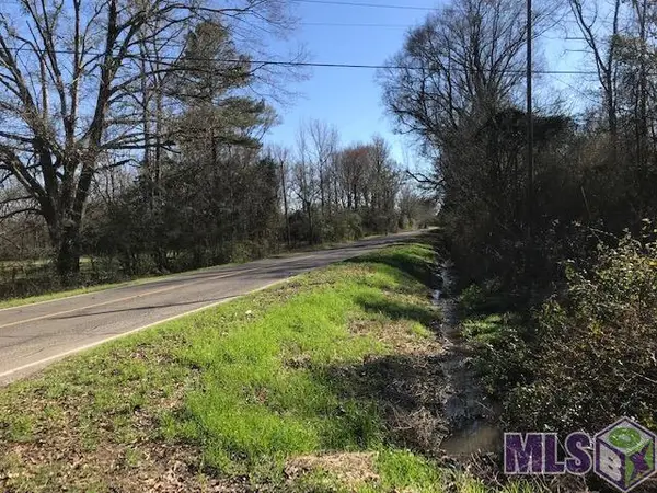 21571 Ligon Rd, Zachary, LA 70791