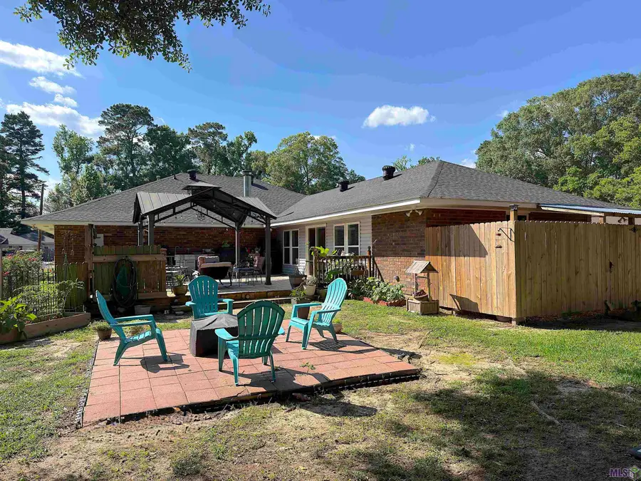 2420 Sherry St, Denham Springs, LA 70726 - #3
