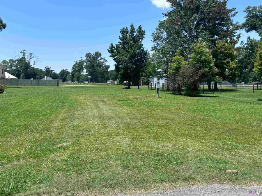 13389 Leblanc Rd, Gonzales, LA 70737 - #2