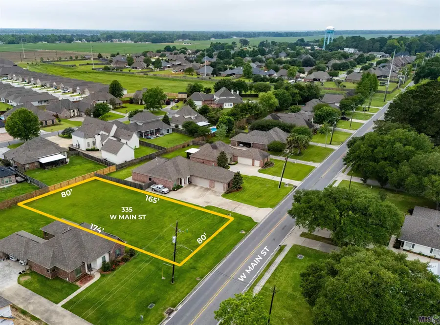 335 W Main St, Brusly, LA 70719 - #3