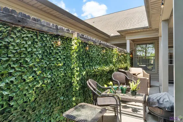 809 Summer Breeze Dr #401, Baton Rouge, LA 70810