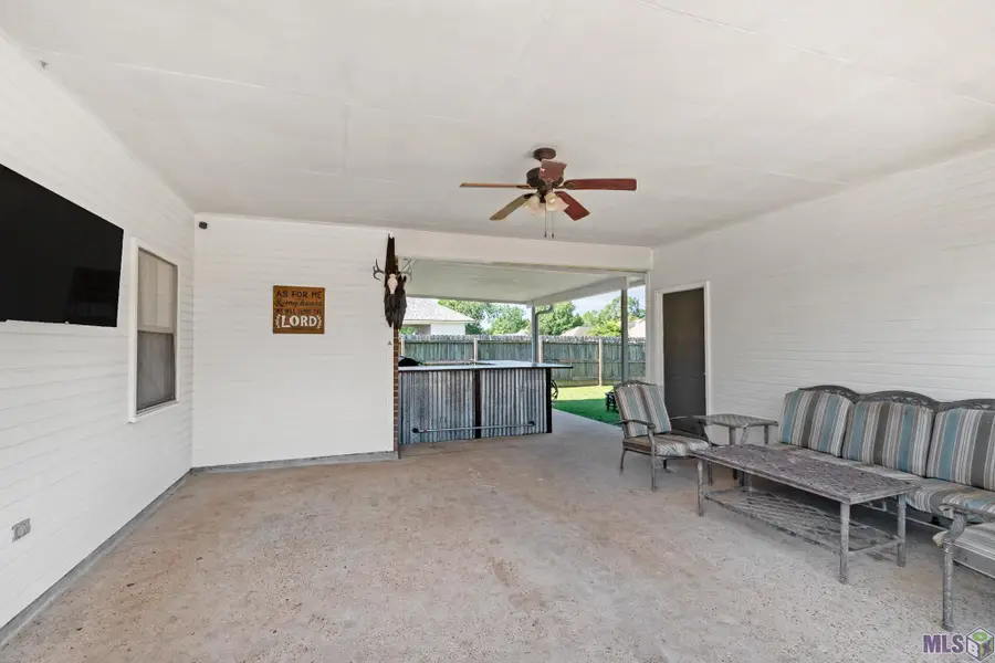 6131 Windwood Dr, Zachary, LA 70791 - #3