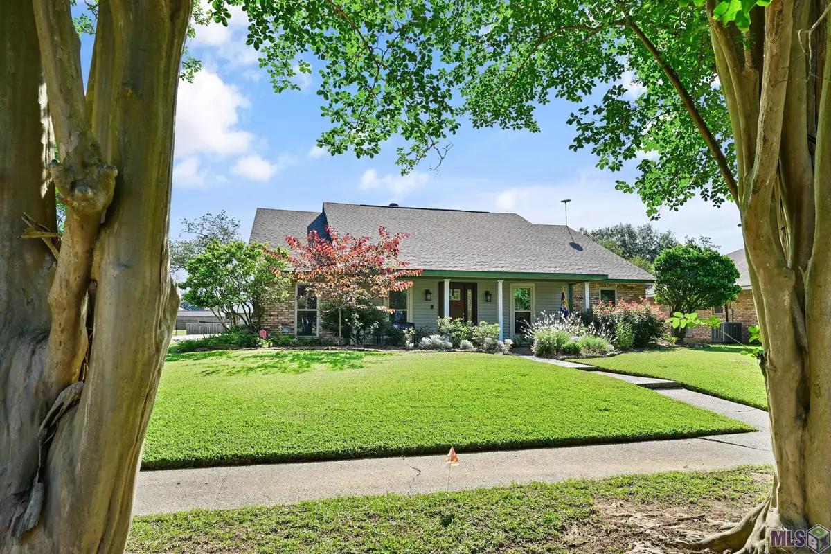 9979 Hackberry Dr, Baton Rouge, LA 70809 - #1