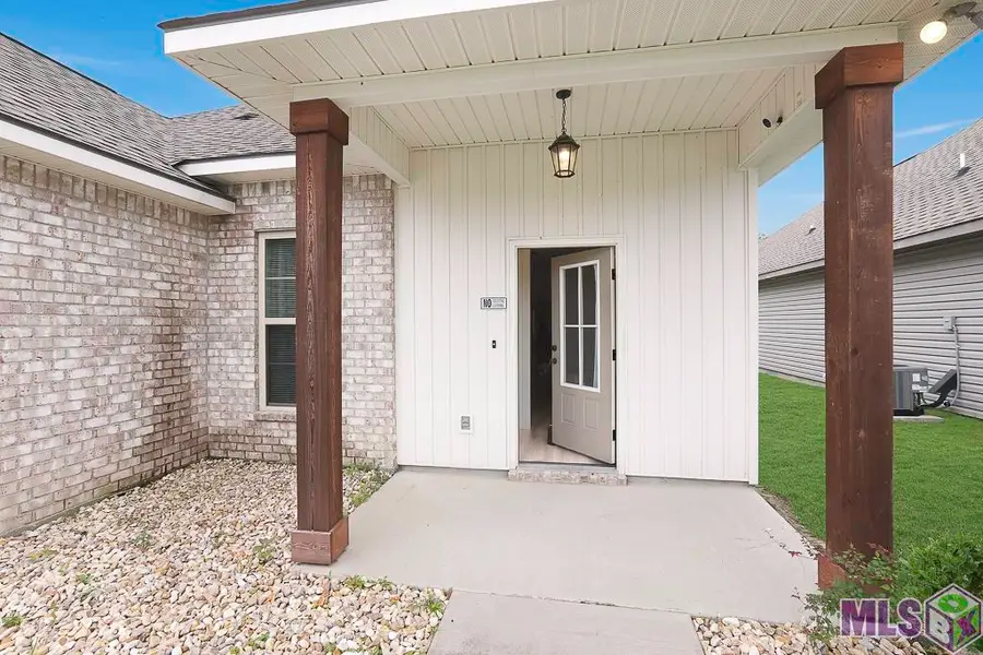28427 Middlebrook Way, Denham Springs, LA 70726 - #2