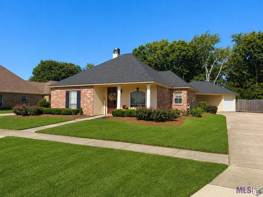 6497 Summerlin Dr, Zachary, LA 70791 - #2