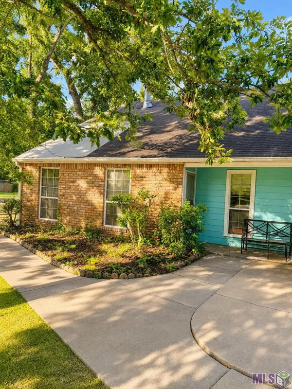 10914 Red Oak Dr, Baton Rouge, LA 70815
