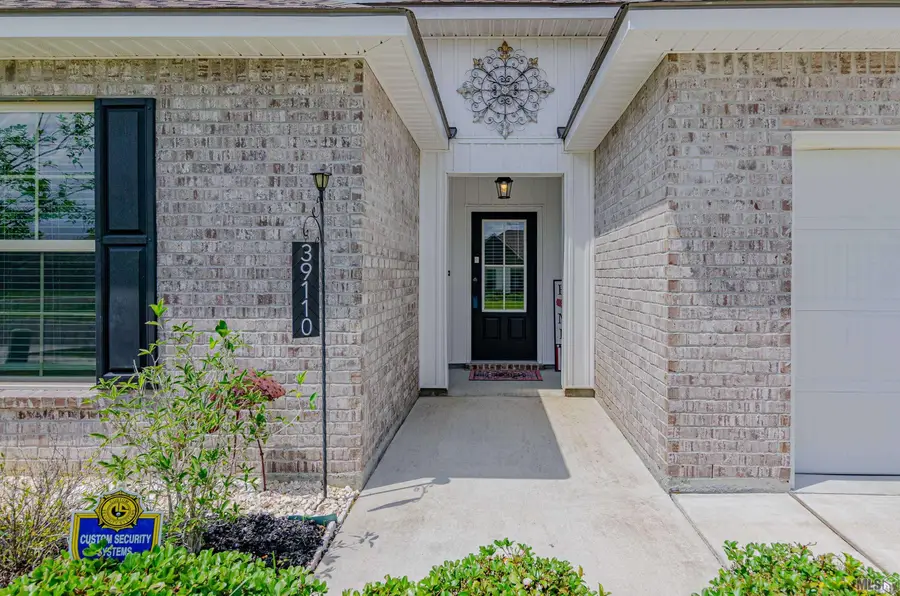 39110 Forestwood Ave, Gonzales, LA 70737 - #2