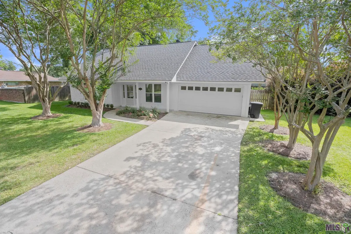 12269 N Lakeview Dr, Oak Hills Place, LA 70810 - #1