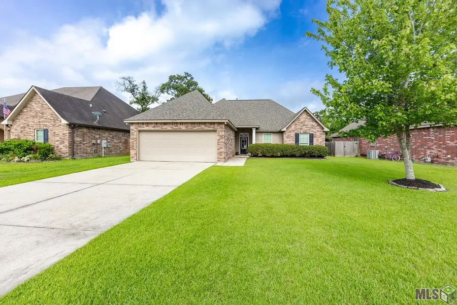 14371 Stonegate Manor Dr, Gonzales, LA 70737 - #2