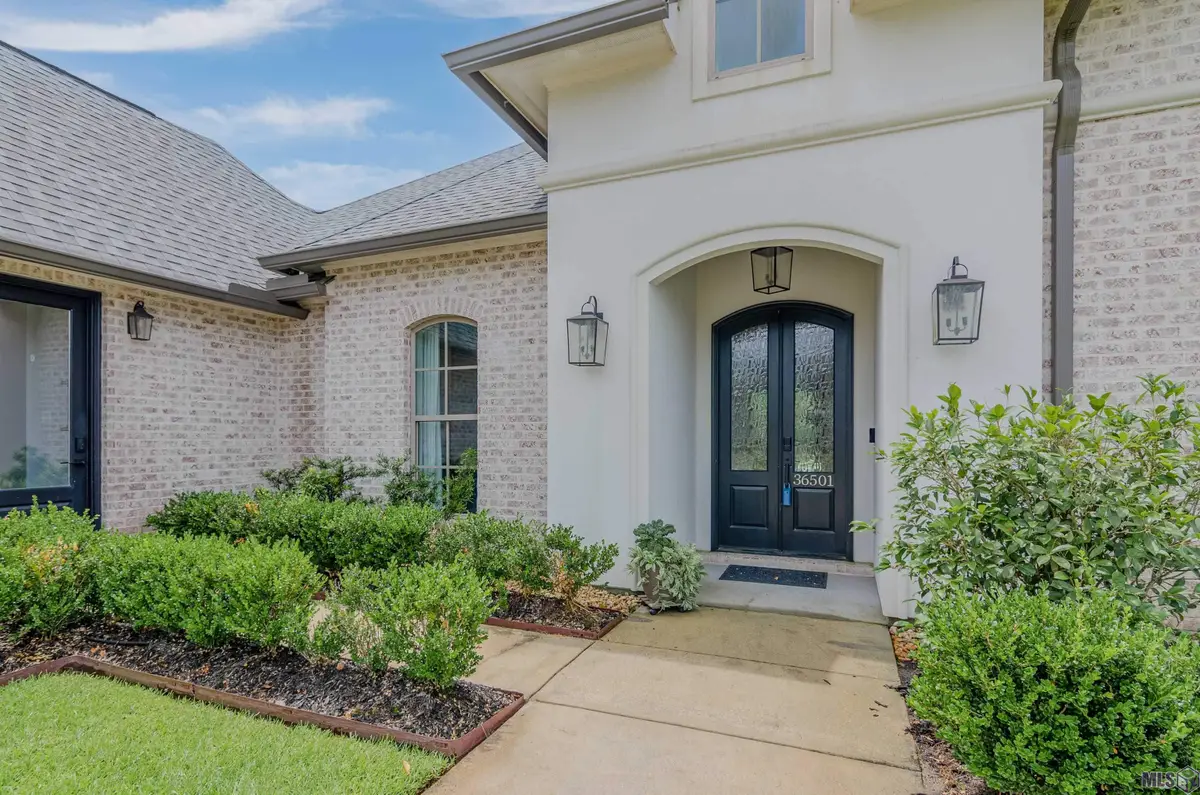 36501 Royal Oak Dr, Prairieville, LA 70769 - #1