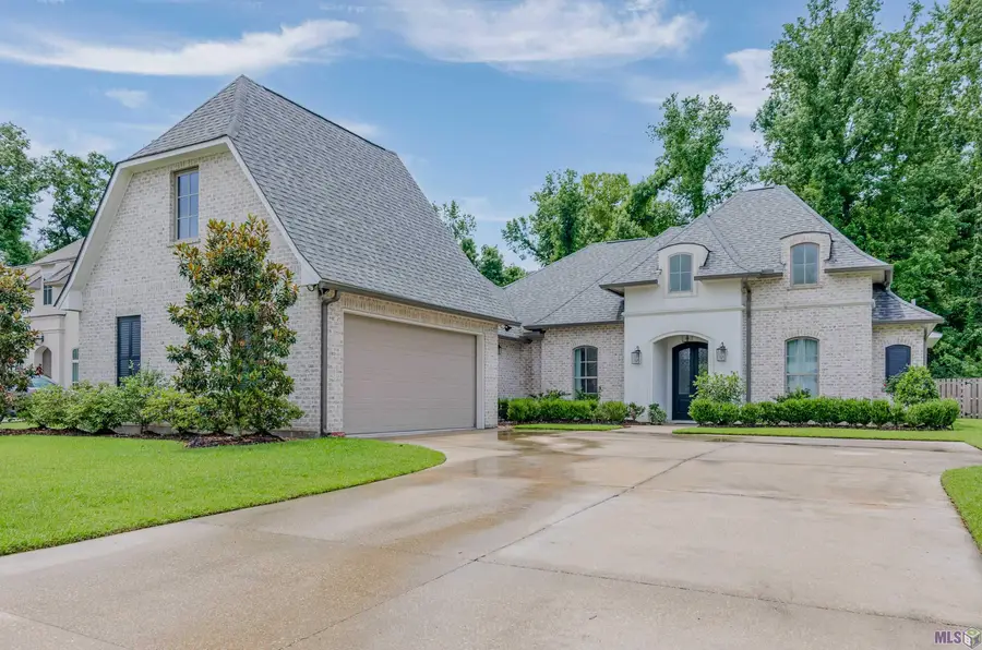 36501 Royal Oak Dr, Prairieville, LA 70769 - #2
