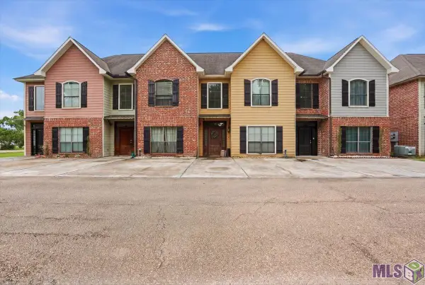 20334 De Chene Dr, Walker, LA 70785