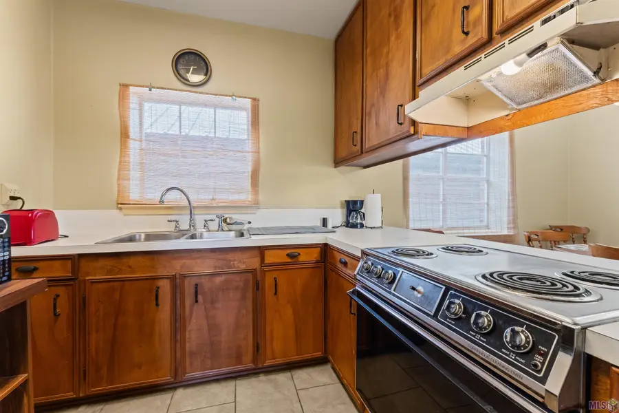 316 Claiborne St, Donaldsonville, LA 70346 - #2