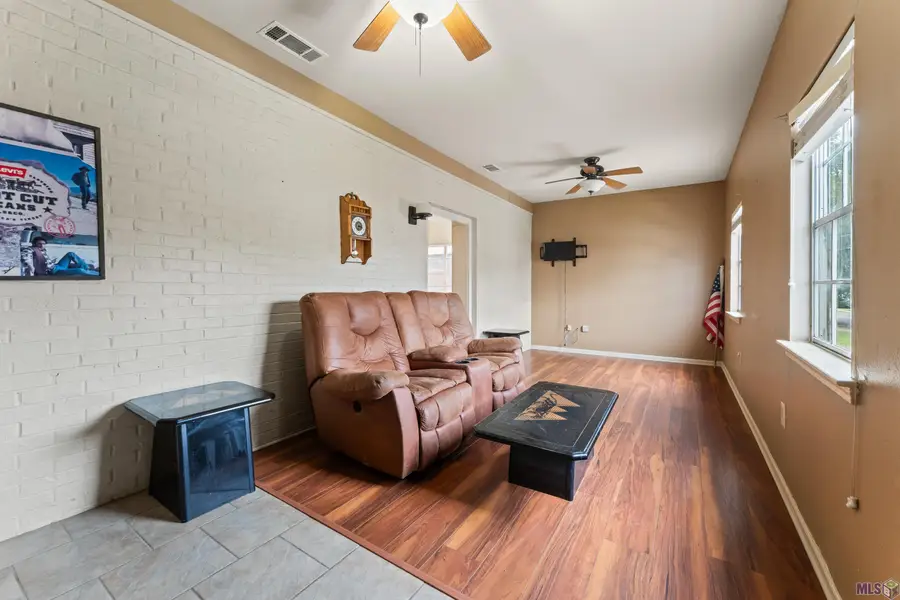 316 Claiborne St, Donaldsonville, LA 70346 - #3
