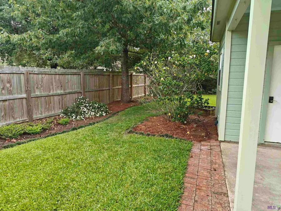 18476 Lake Camellia Ave, Baton Rouge, LA 70817 - #3
