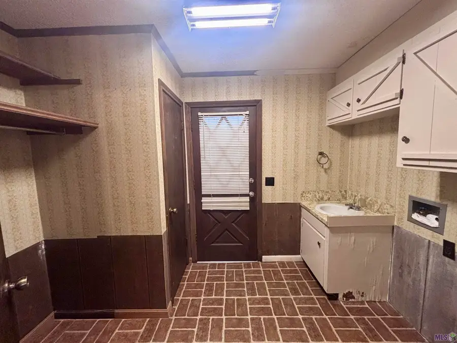 10160 Arnold Rd, Denham Springs, LA 70726 - #2