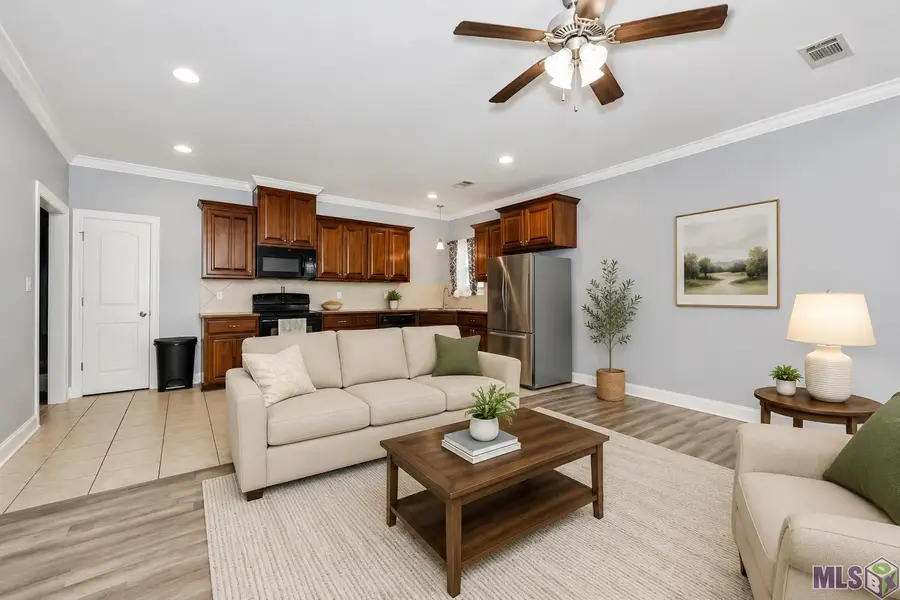 10830 Field Pointe Dr, Denham Springs, LA 70726 - #3